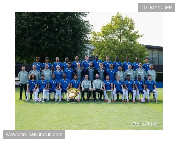 切尔西通过边路分球寻找突破口,节拍更均衡 切尔西通过边路分球寻找突破口,节拍更均衡